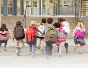 Uso de mochila escolar